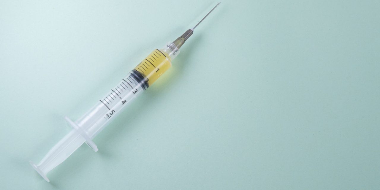Colagen Guna vs. Cortizon vs. Acid Hialuronic: Care Este Diferența?